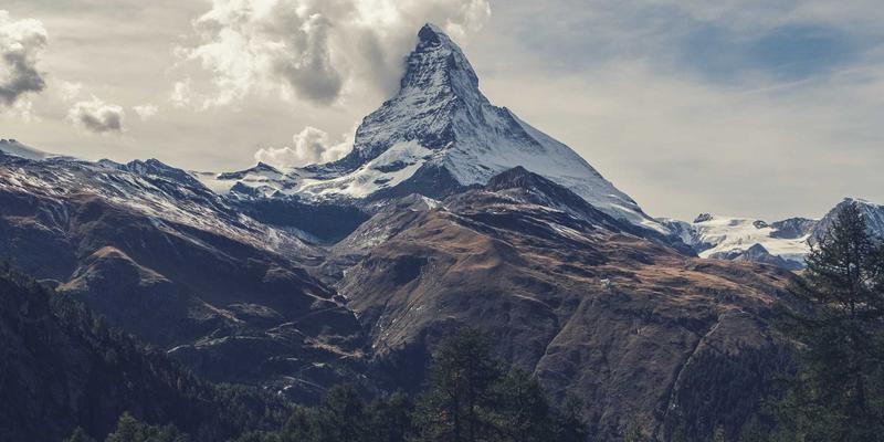 台州盛丰90：专注注塑模具加工与塑料零件定制的高效解决方案
