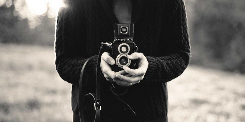 台州盛丰：从精密模具到成品，喷涂、丝印与真空镀膜的全套表面处理解决方案