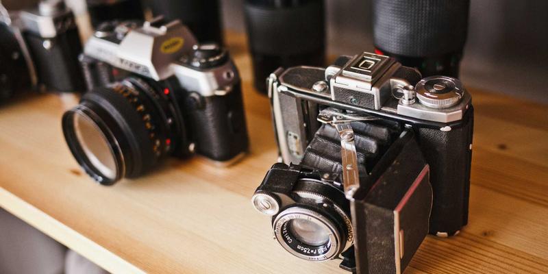 台州盛丰：光学透镜与导光板注塑成型中，洁净车间管理的核心价值与实践