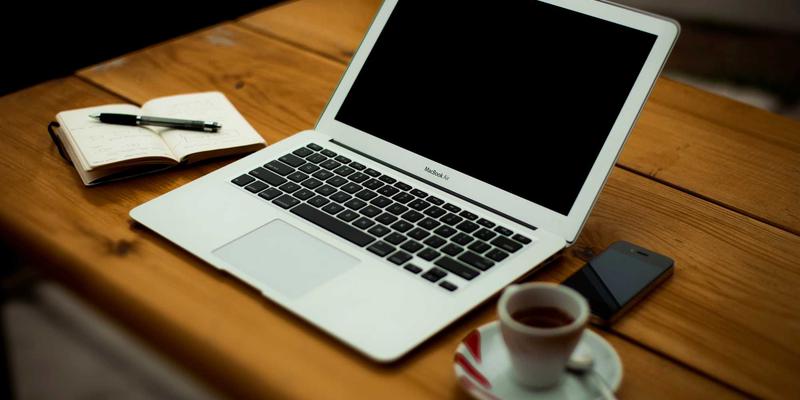 台州盛丰：精密模具设计与注塑工艺如何实现消费电子外壳的耐摔与轻薄双突破